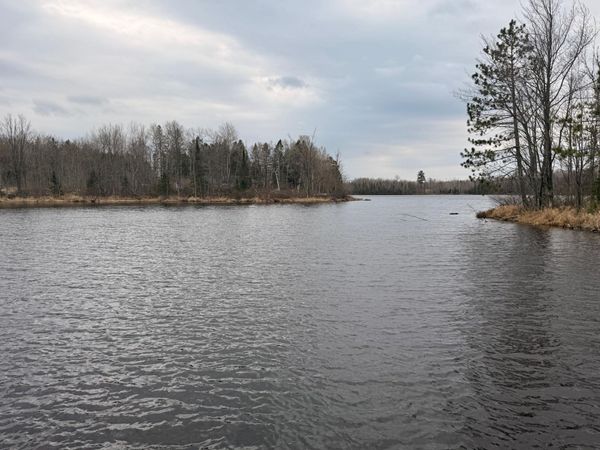 6175 Peninsula Road, Makinen, MN 55763