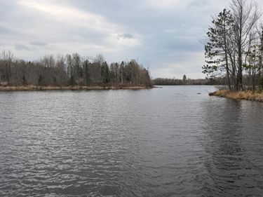 6175 Peninsula Road, Makinen, MN 55763