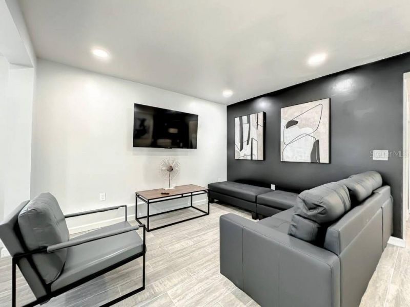 1829 Hollenbeck Drive, Orlando, FL 32806 Photo