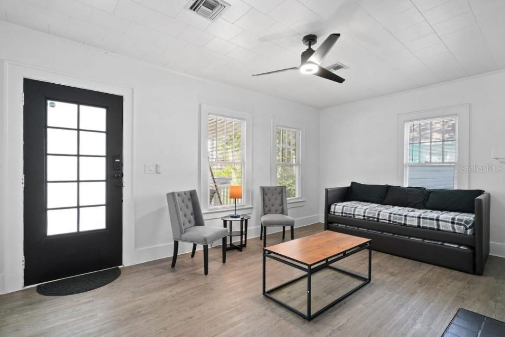 1829 Hollenbeck Drive, Orlando, FL 32806 Photo