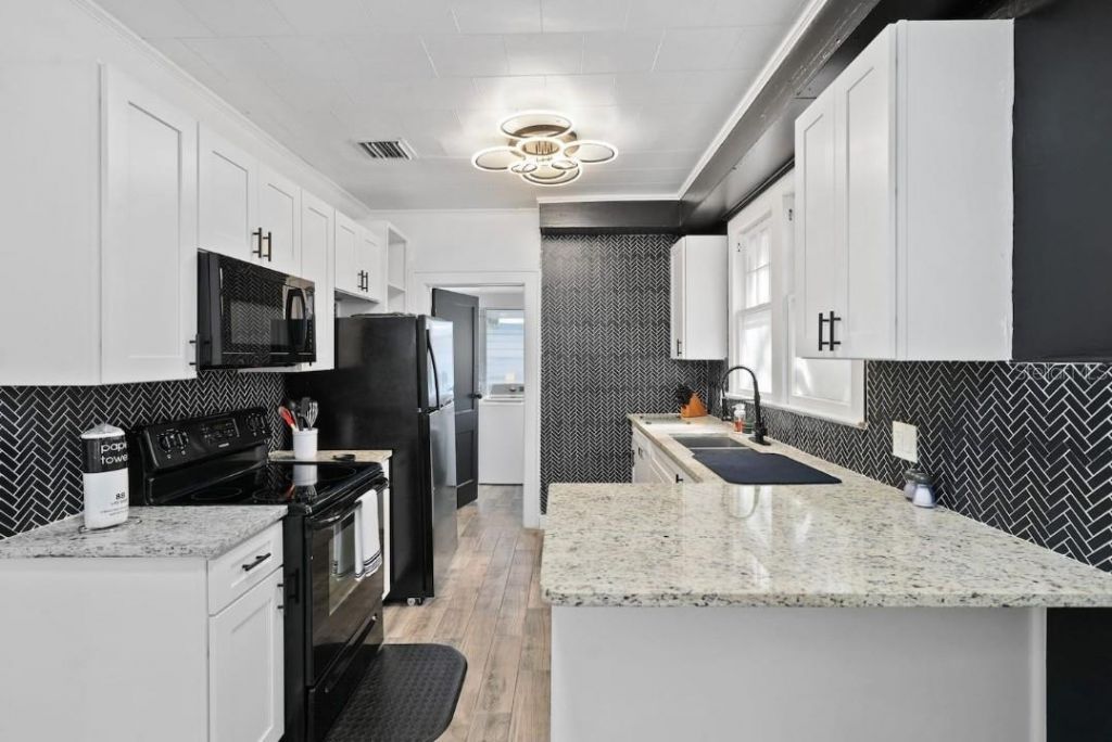 1829 Hollenbeck Drive, Orlando, FL 32806 Photo