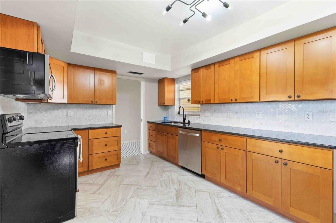 7011 9th Avenue W, Bradenton, FL 34209 Photo