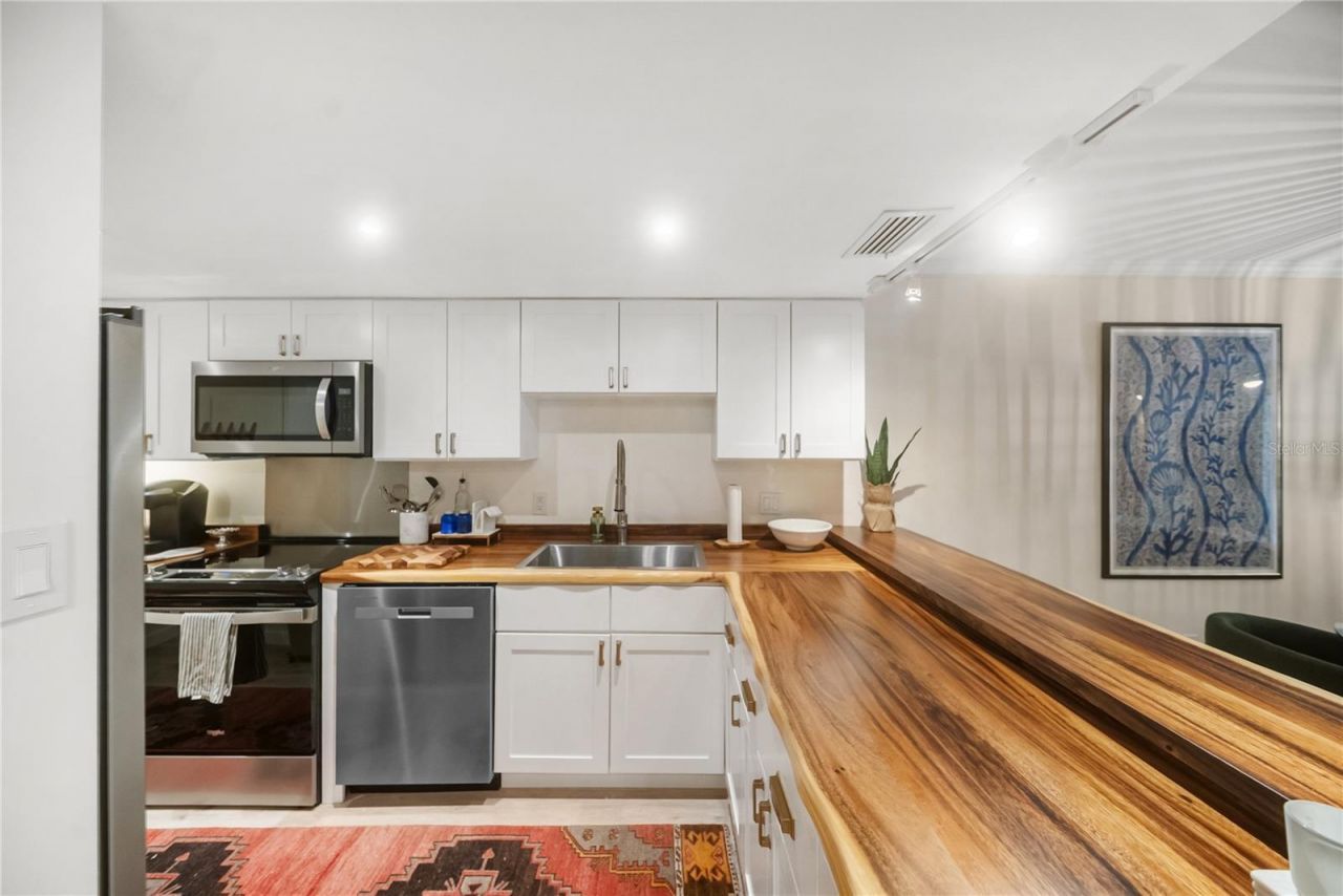 3700 S Osprey Avenue , Unit 118, Sarasota, FL 34239 Photo