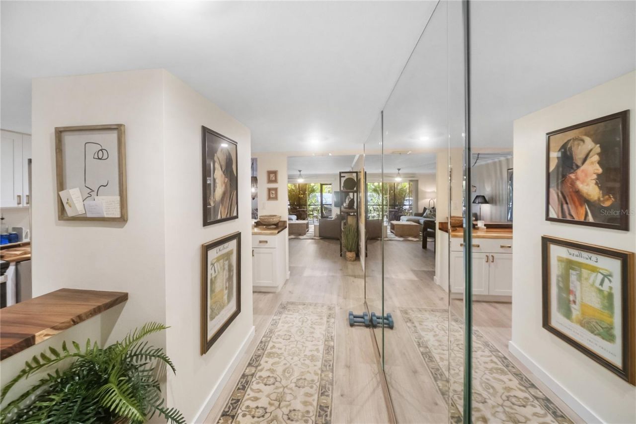 3700 S Osprey Avenue , Unit 118, Sarasota, FL 34239 Photo