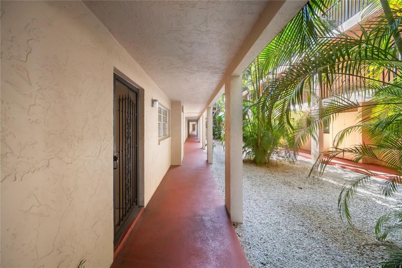 3700 S Osprey Avenue , Unit 118, Sarasota, FL 34239 Photo