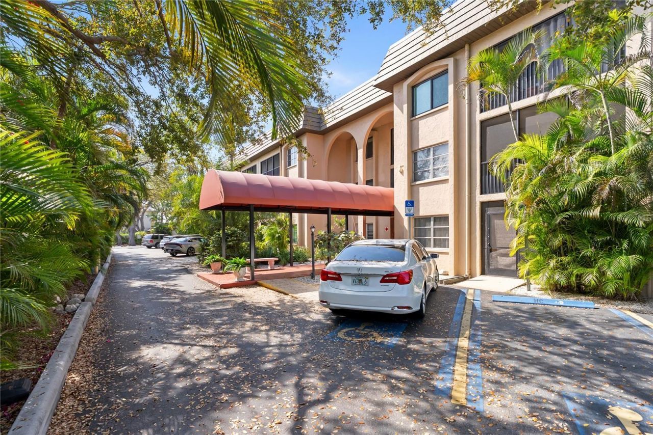3700 S Osprey Avenue , Unit 118, Sarasota, FL 34239 Photo