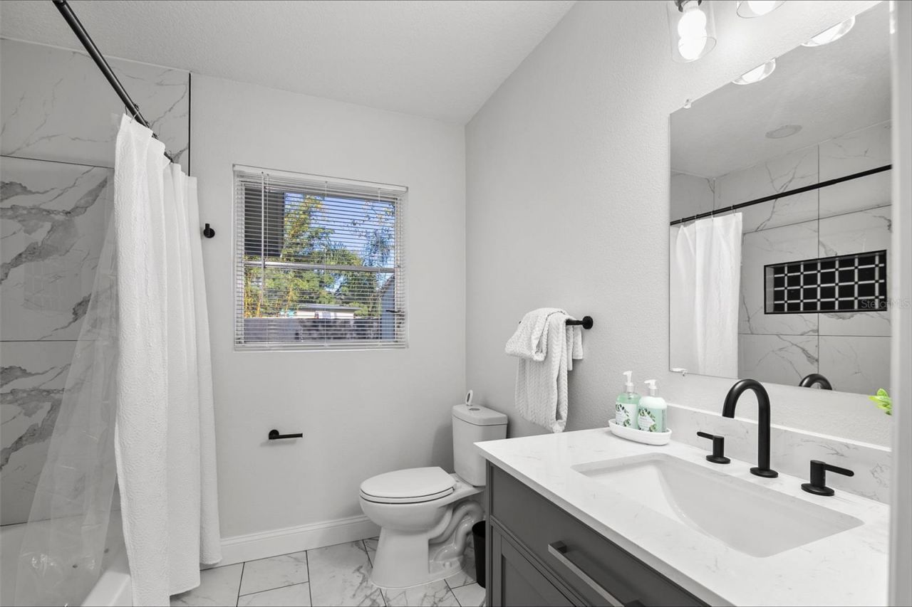 2405 48th Avenue W, Bradenton, FL 34207 Photo