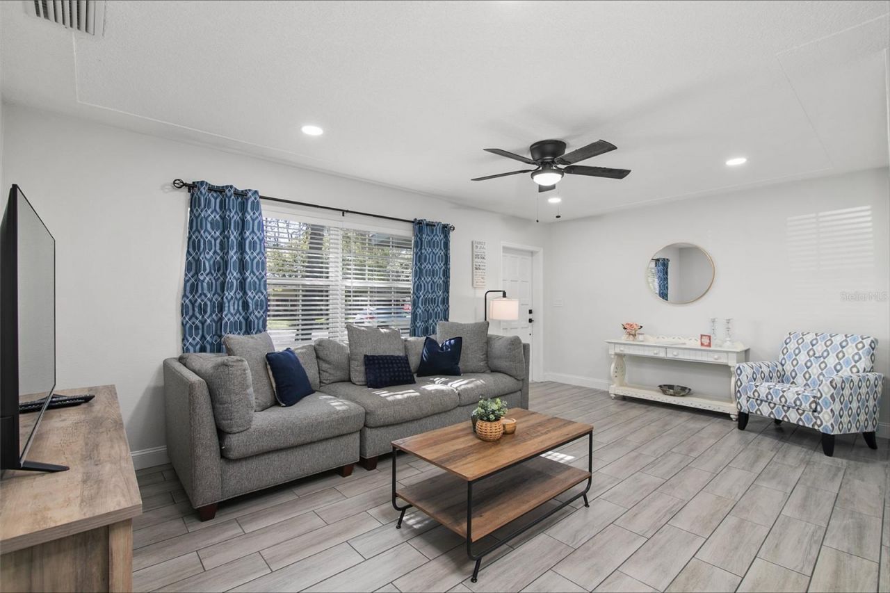 2405 48th Avenue W, Bradenton, FL 34207 Photo