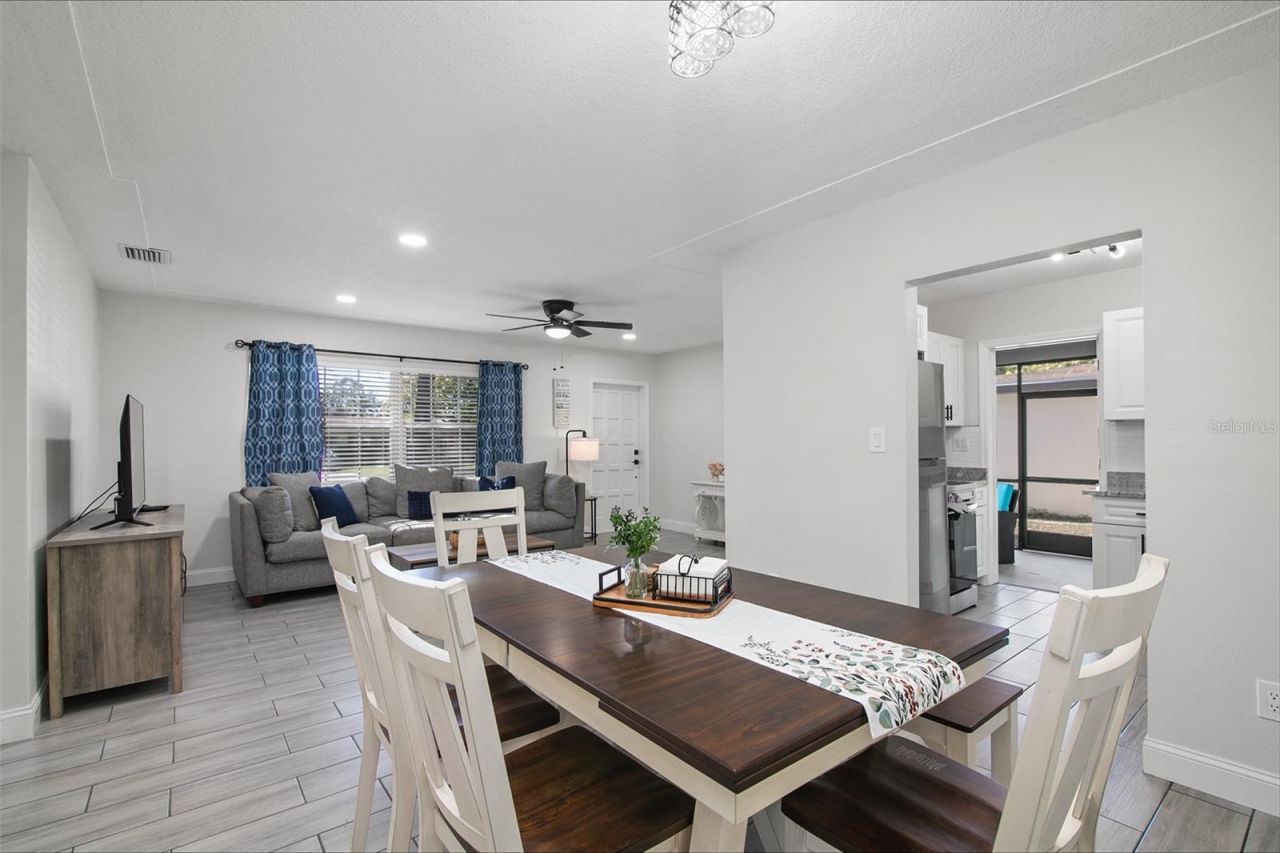 2405 48th Avenue W, Bradenton, FL 34207 Photo