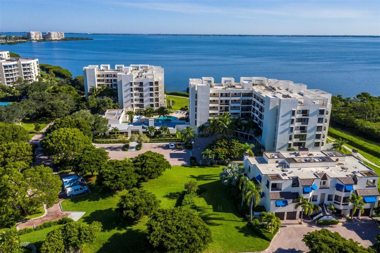 2016 Harbourside Drive, Unit 317, Longboat Key, FL 34228 Photo