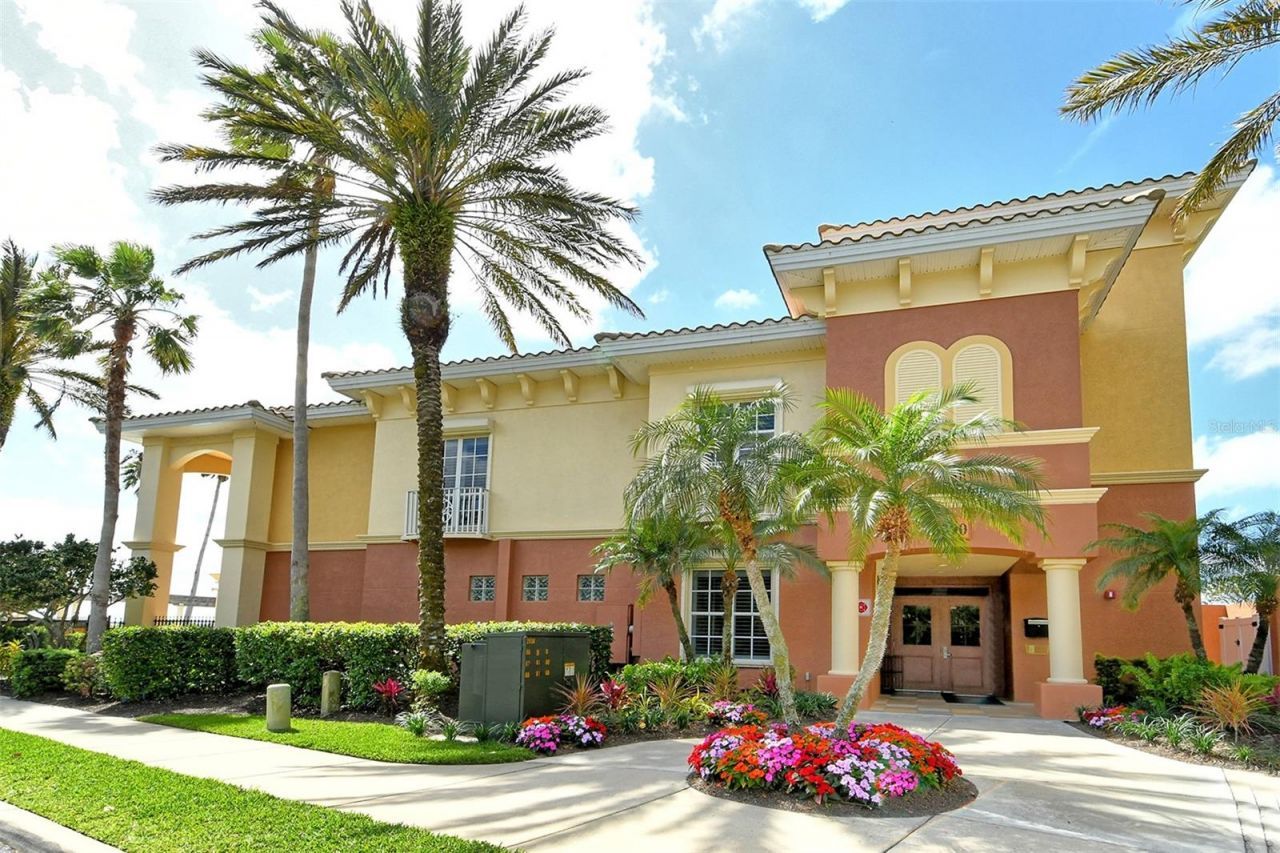 6465 Watercrest Way, Unit 301, Lakewood Ranch, FL 34202 Photo