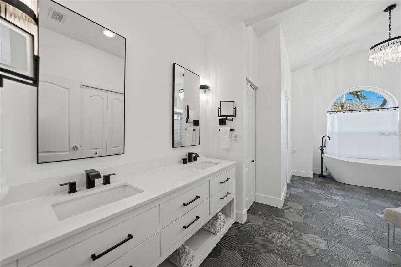 131 Hibiscus Drive, Punta Gorda, FL 33950 Photo