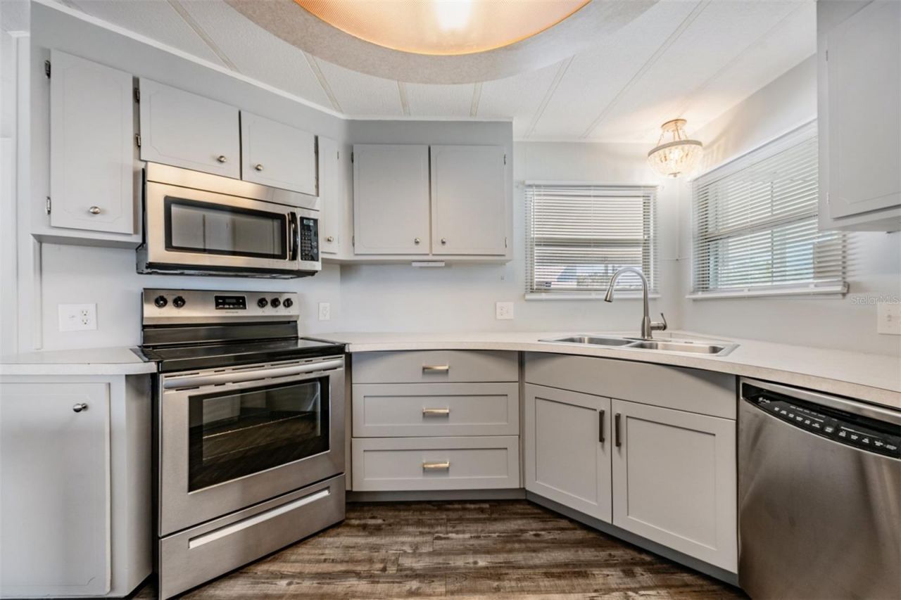 6710 36th Avenue E, Unit 106, Palmetto, FL 34221 Photo