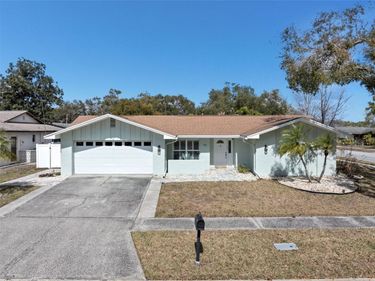 101 CHESTNUT CIRCLE, SAFETY HARBOR, FL 34695