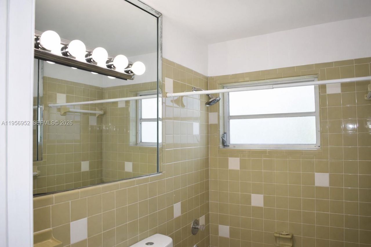 1100 NE 9th Ave , Unit 303, Fort Lauderdale, FL 33304 Photo