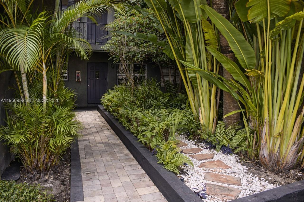 1100 NE 9th Ave , Unit 303, Fort Lauderdale, FL 33304 Photo