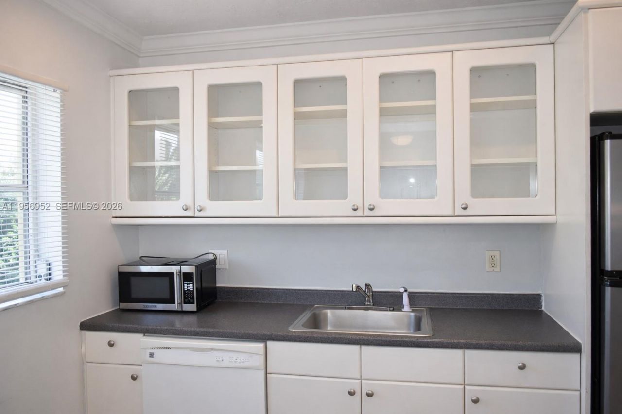 1100 NE 9th Ave , Unit 303, Fort Lauderdale, FL 33304 Photo