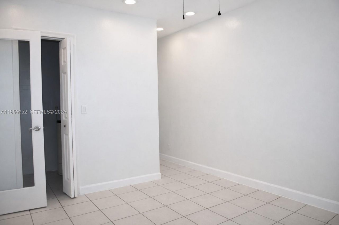 1100 NE 9th Ave , Unit 303, Fort Lauderdale, FL 33304 Photo