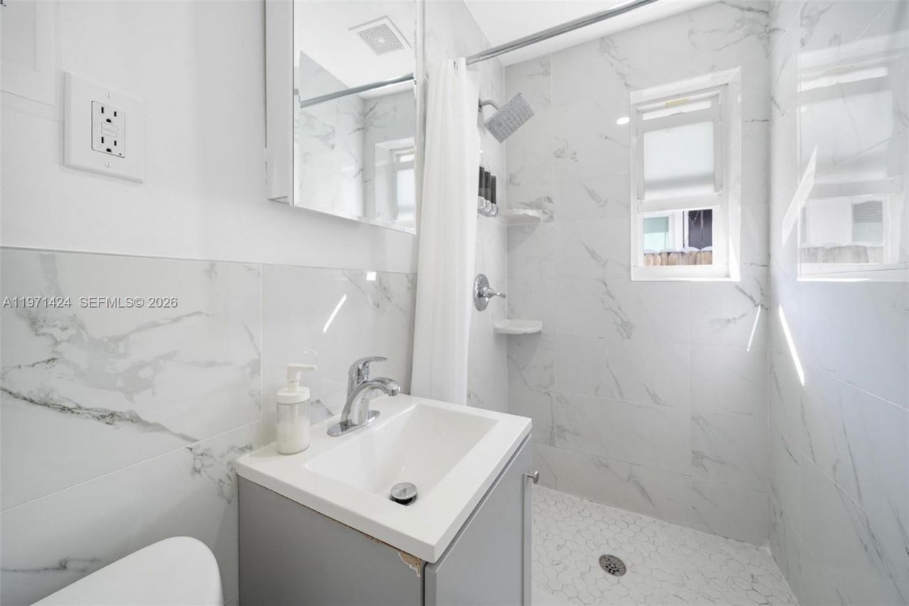 1297 NE 110th Ter, Miami, FL 33161 Photo