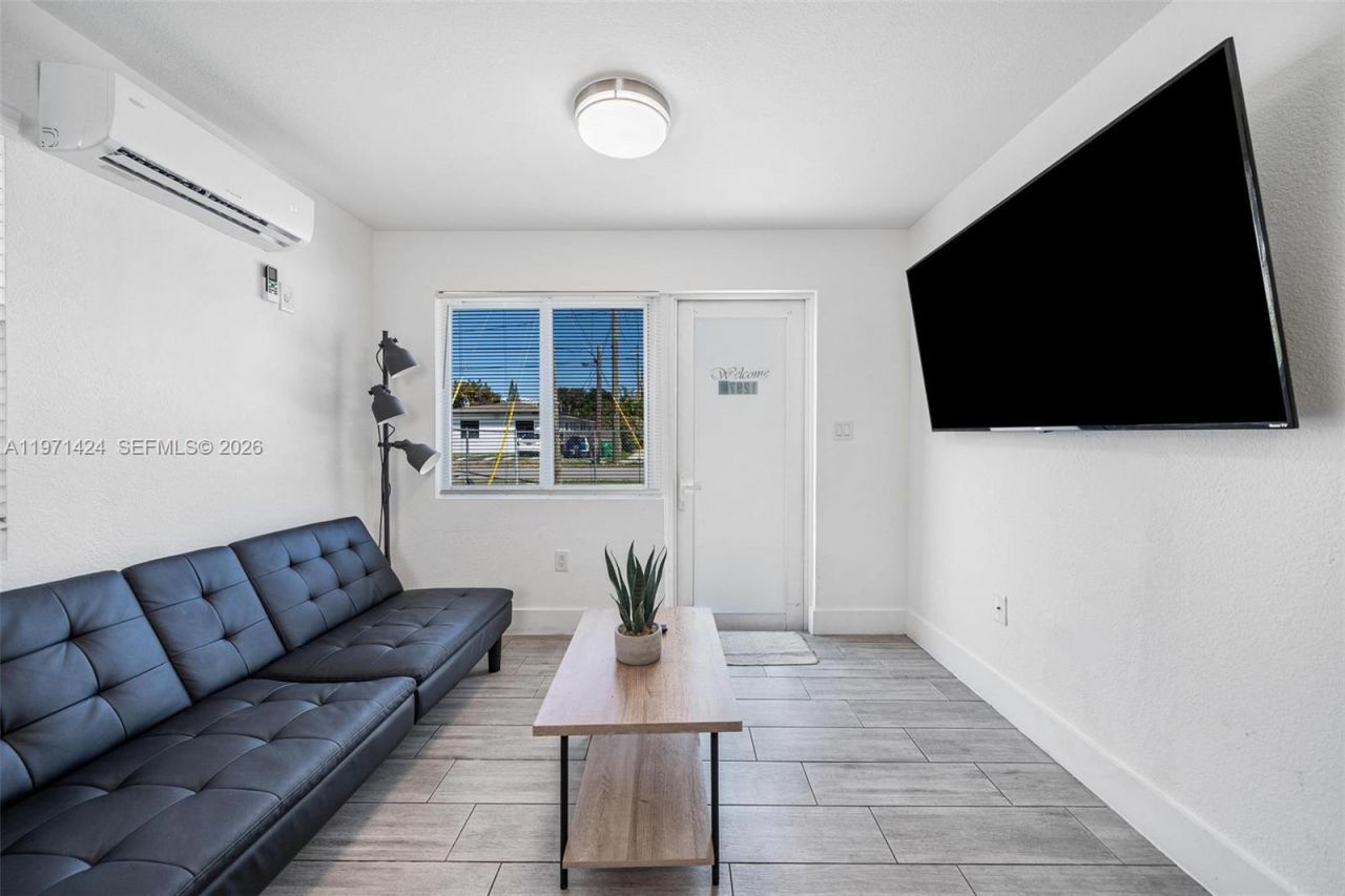 1297 NE 110th Ter, Miami, FL 33161 Photo