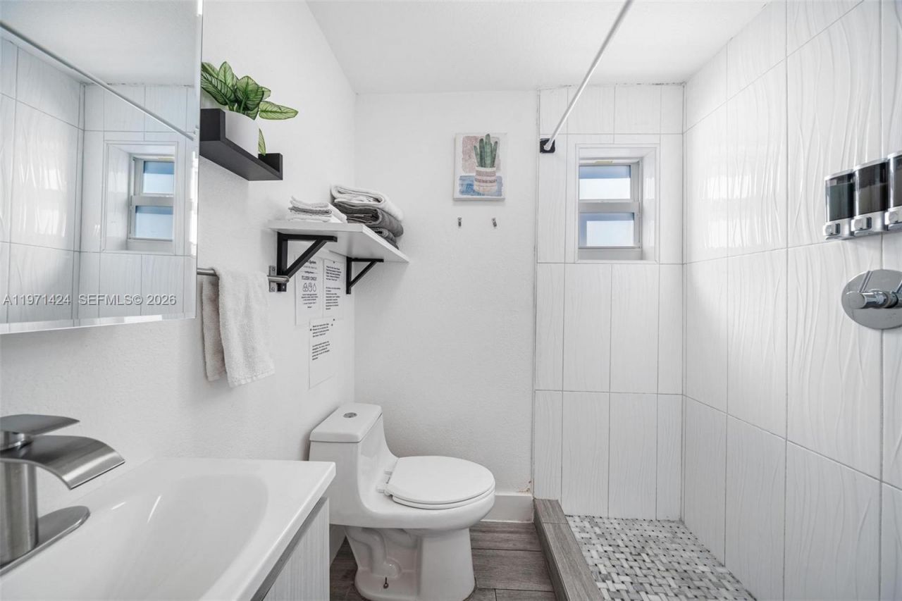 1297 NE 110th Ter, Miami, FL 33161 Photo