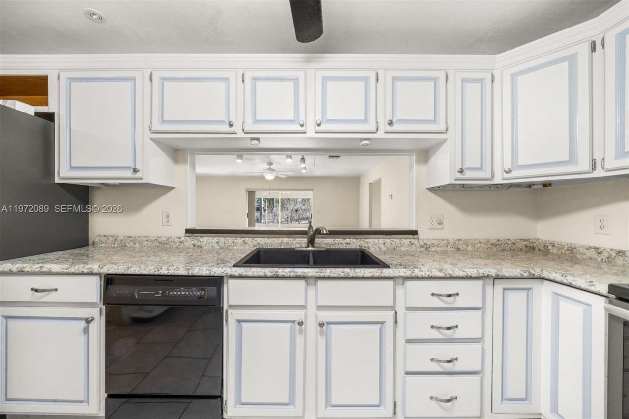 1273 Woodbury Avenue , Sebring, FL 33875 Photo