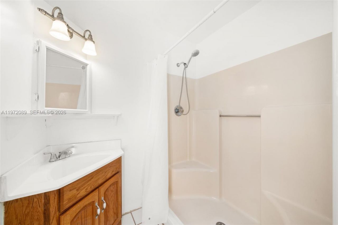 1273 Woodbury Avenue , Sebring, FL 33875 Photo