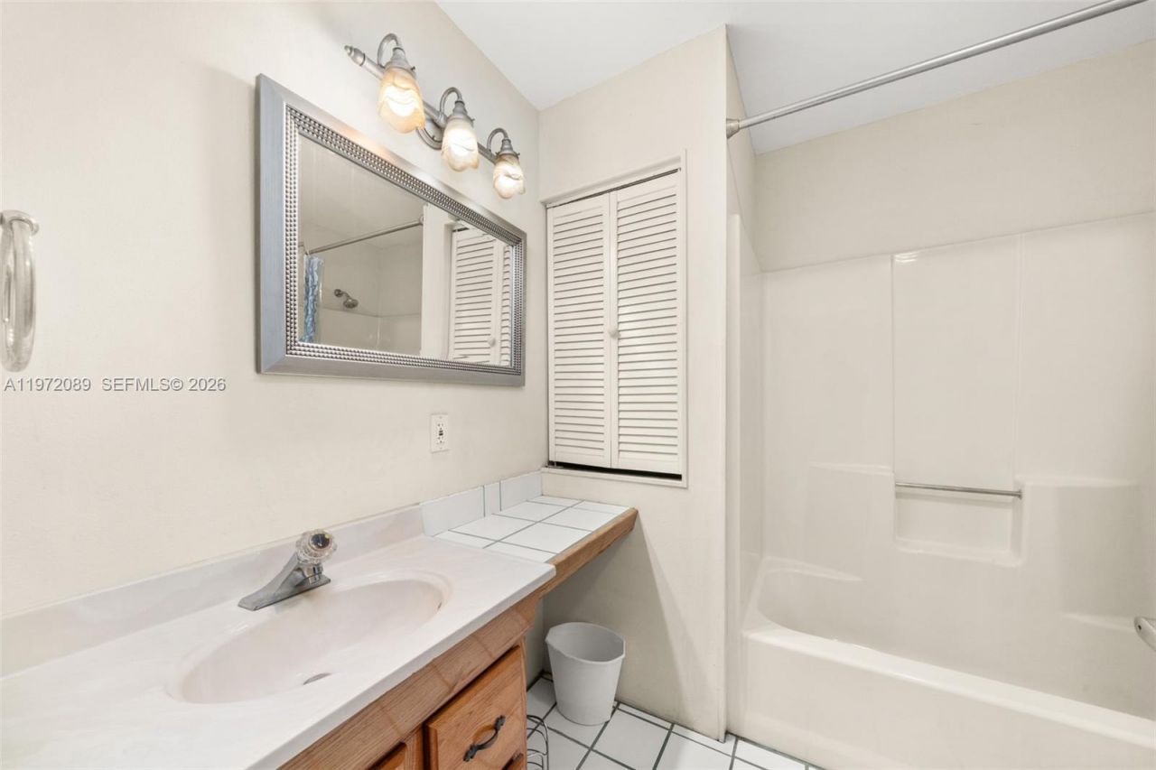 1273 Woodbury Avenue , Sebring, FL 33875 Photo