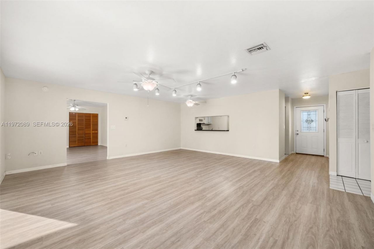 1273 Woodbury Avenue , Sebring, FL 33875 Photo