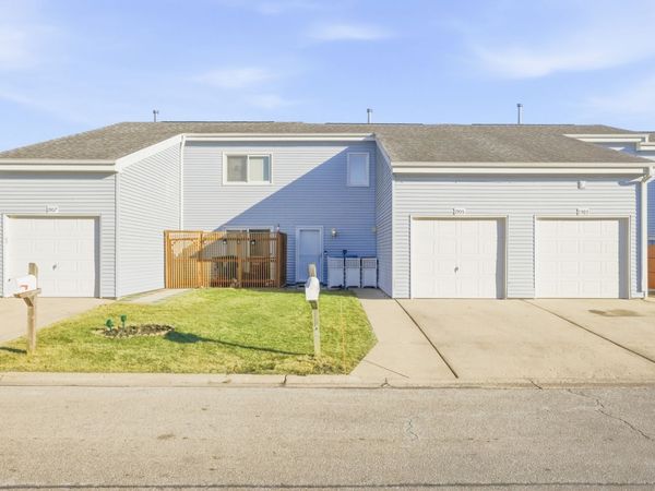 1905 Basswood Lane , Glendale Heights, IL 60139