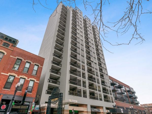 1212 N Wells Street, Unit 1505, Chicago, IL 60610