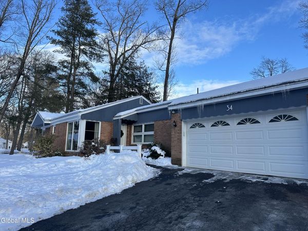 34 Saratoga Drive, Glenville, NY 12302