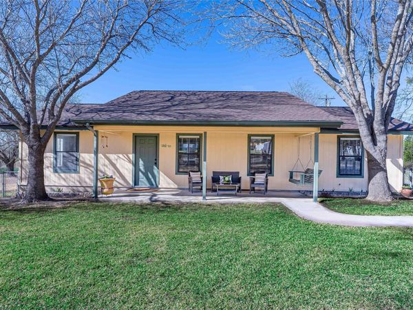 830 Live Oak TRL, Liberty Hill, TX 78642