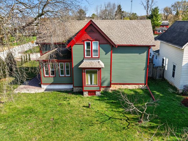 35214 Washington Ave, Rochester, WI 53105