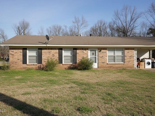 105 Cairo Drive, Vicksburg, MS 39180