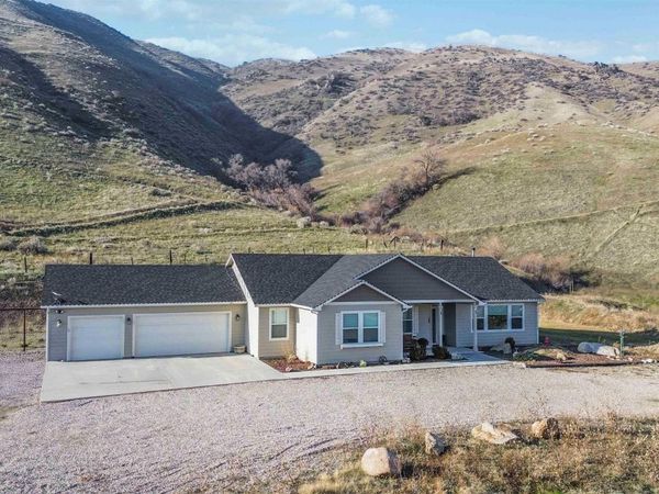 25 River Ridge Court, Horseshoe Bend, ID 83629
