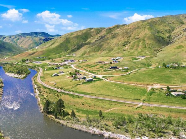 25 River Ridge Court, Horseshoe Bend, ID 83629