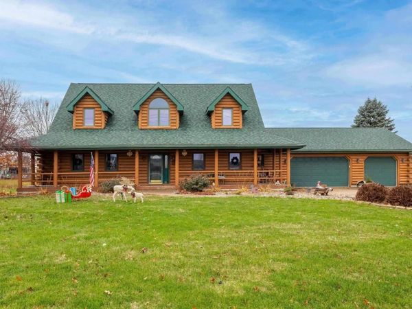 20664 N Brady Street , Davenport, IA 52806