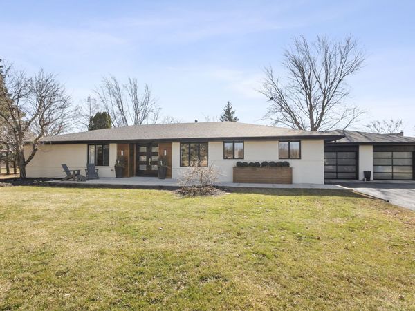 480 Nebraska B Court , Frankfort, IL 60423