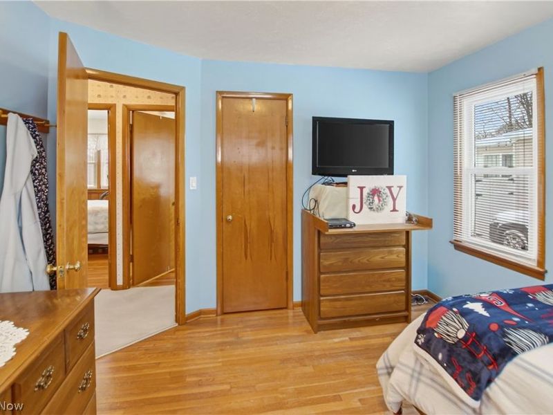 23965 Lebern Drive, North Olmsted, OH 44070 Photo 18