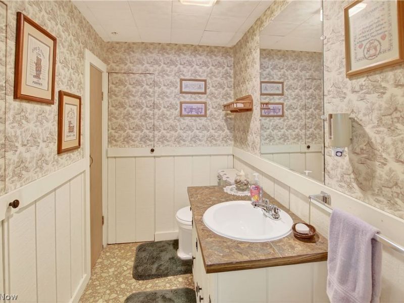 23965 Lebern Drive, North Olmsted, OH 44070 Photo 26