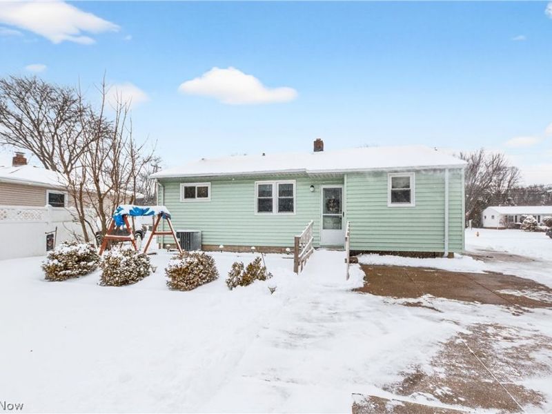 23965 Lebern Drive, North Olmsted, OH 44070 Photo 32