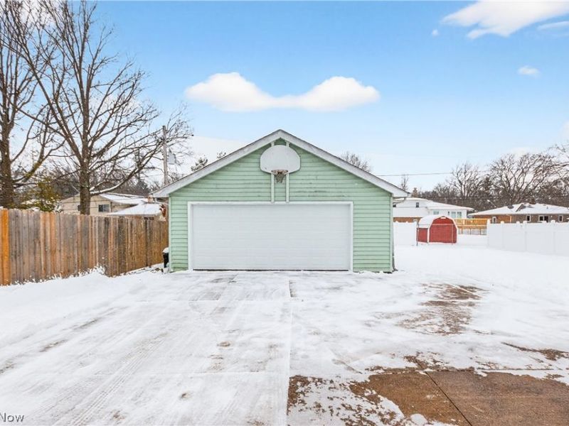 23965 Lebern Drive, North Olmsted, OH 44070 Photo 34