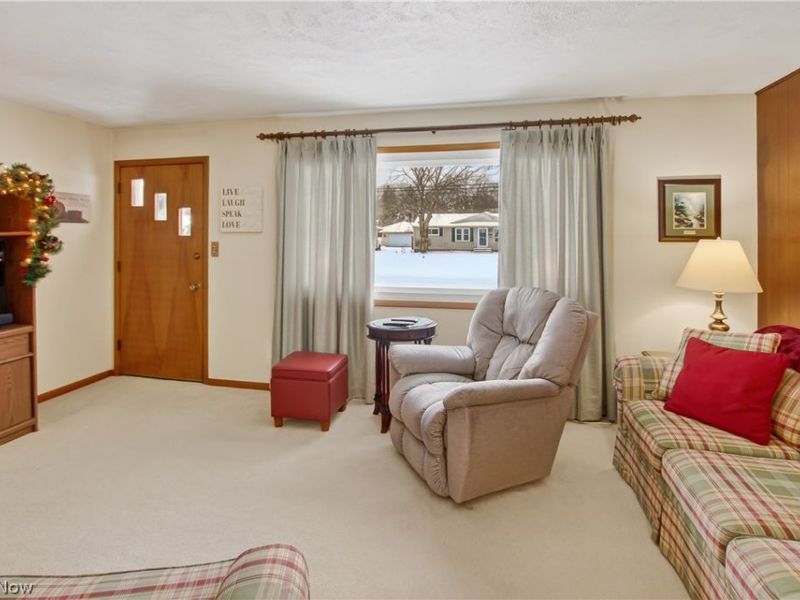 23965 Lebern Drive, North Olmsted, OH 44070 Photo 8