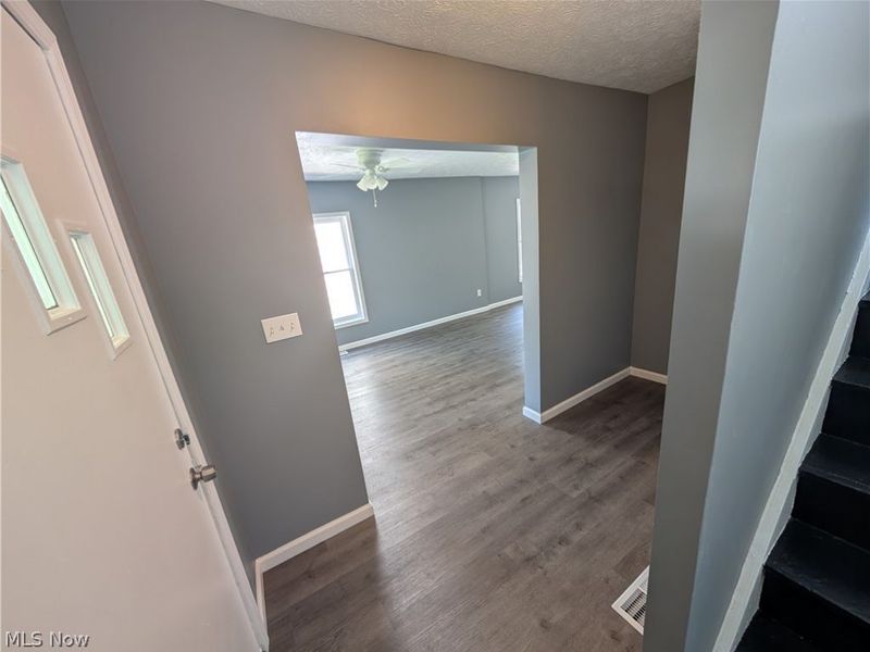 807 Woodland Avenue, Elyria, OH 44035 Photo 10