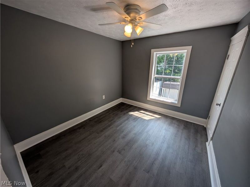 807 Woodland Avenue, Elyria, OH 44035 Photo 14