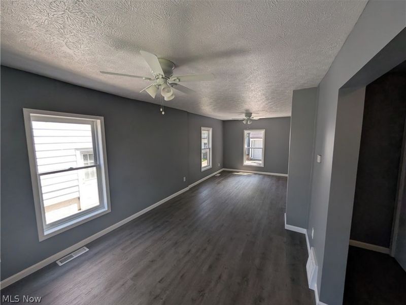 807 Woodland Avenue, Elyria, OH 44035 Photo 6