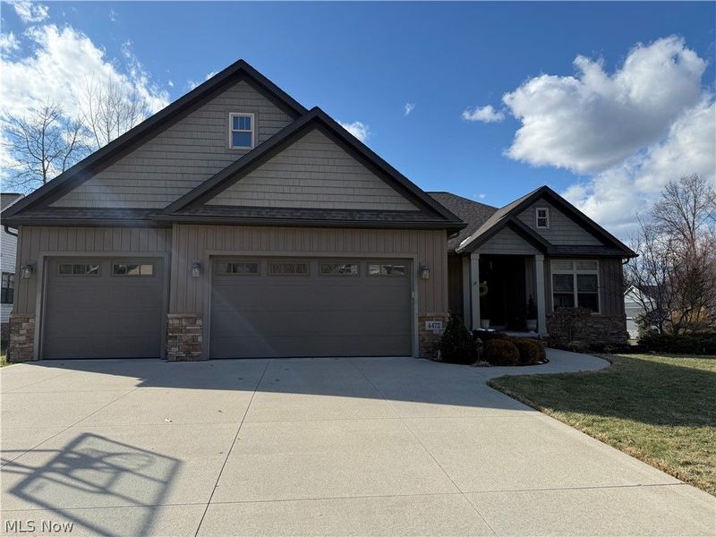 4472 Broadley Circle, Uniontown, OH 44685 Photo 1