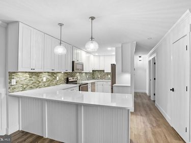 141 N FILLMORE AVENUE N, Unit 10, STERLING, VA 20164