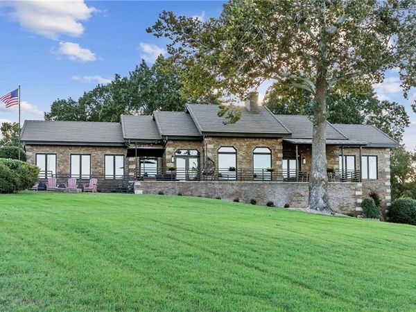 8289 Eagle Crest Drive, Rogers, AR 72756